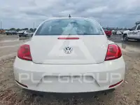 2013 Volkswagen BEETLE photo