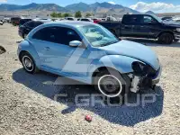 2013 Volkswagen BEETLE photo