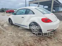 2013 Volkswagen BEETLE photo