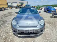 2013 Volkswagen BEETLE photo