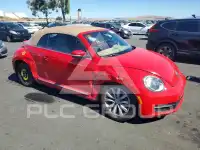 2013 Volkswagen BEETLE photo