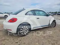 2013 Volkswagen BEETLE photo