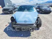 2013 Volkswagen BEETLE photo