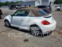 2013 Volkswagen BEETLE photo