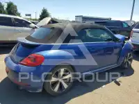 2013 Volkswagen BEETLE photo