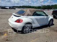 2013 Volkswagen BEETLE photo