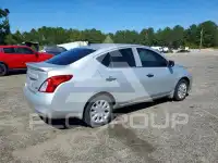 2014 Nissan VERSA photo