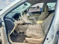 2014 Nissan ROGUE photo