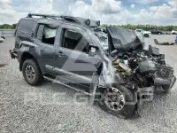 2014 Nissan XTERRA фото