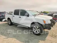 2014 Nissan TITAN photo