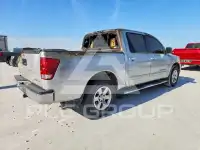 2014 Nissan TITAN photo