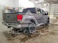 2014 Nissan TITAN фото