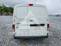 2014 Nissan NV фото