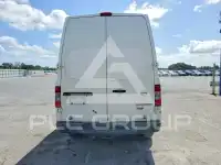 2014 Nissan NV фото