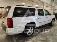 2014 Chevrolet Suburan photo