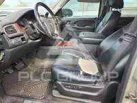 2014 Chevrolet Suburan photo