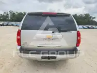 2014 Chevrolet Suburan photo