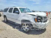 2014 Chevrolet Suburan photo