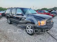 2014 Chevrolet Suburan photo