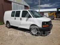 2014 Chevrolet Express photo
