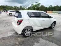2014 Chevrolet Sonic фото