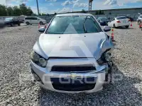 2014 Chevrolet Sonic фото