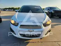 2014 Chevrolet Sonic фото