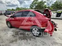 2014 Chevrolet Sonic фото