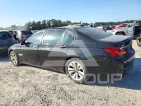 2014 BMW 750 фото
