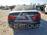 2014 BMW 750 фото