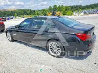 2014 BMW 750 фото