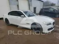 2014 BMW 750 фото