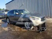 2014 Infinity QX70 photo
