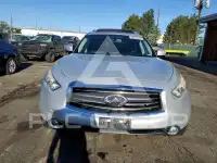 2014 Infinity QX70 photo