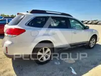 2014 Subaru Outback photo