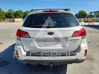 2014 Subaru Outback photo