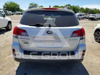 2014 Subaru Outback photo