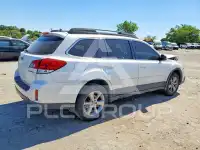 2014 Subaru Outback photo