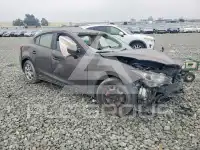 2014 Mazda 3 photo