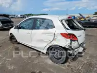 2014 Mazda 2 photo