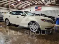2014 Lincoln MKS photo
