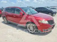 2014 Lincoln MKT photo