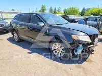 2014 Lincoln MKT photo
