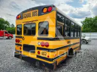 2014 Chevrolet Express photo