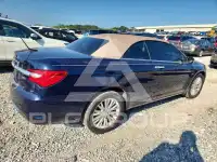 2014 Chrysler 200 photo