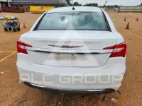 2014 Chrysler 200 photo
