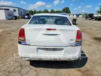 2014 Chrysler 300 фото