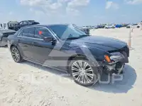 2014 Chrysler 300 photo