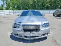 2014 Chrysler 300 photo