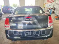 2014 Chrysler 300 фото